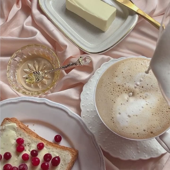 10 CREAMY Lightroom Presets