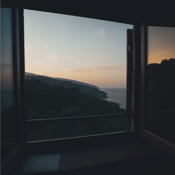 10 GOLDEN HOUR Lightroom Presets